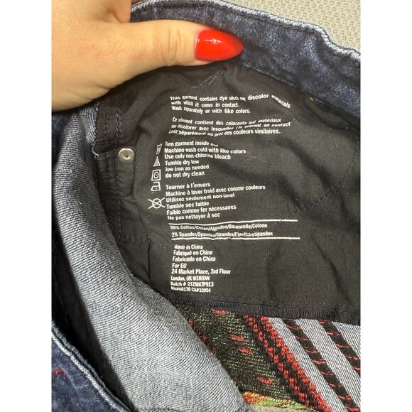 BDG Embroidered Aztec Denim Shorts Size 30 - Picture 7 of 8